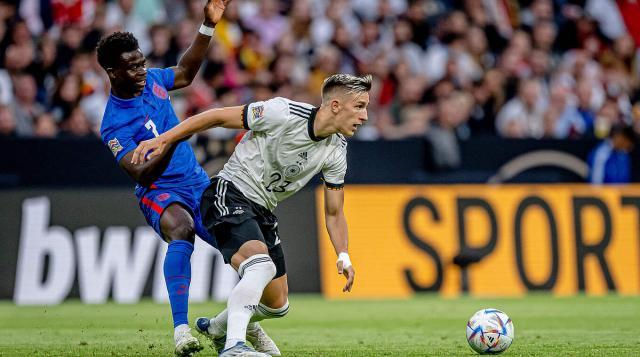 的三段式战 的三段式战